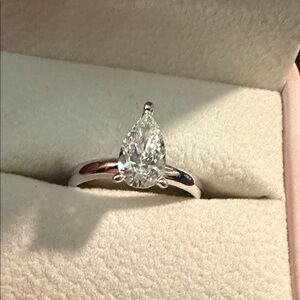 Diamond(IGI cert) ring, 1 carat stone, white gold band, lab grown diamond, sz 7